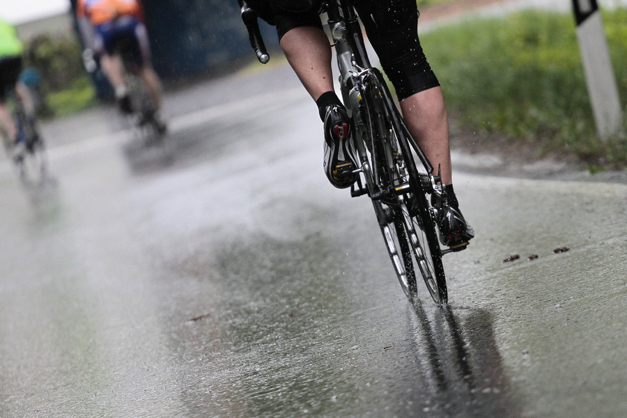 10 tips voor het wielrennen in de regen